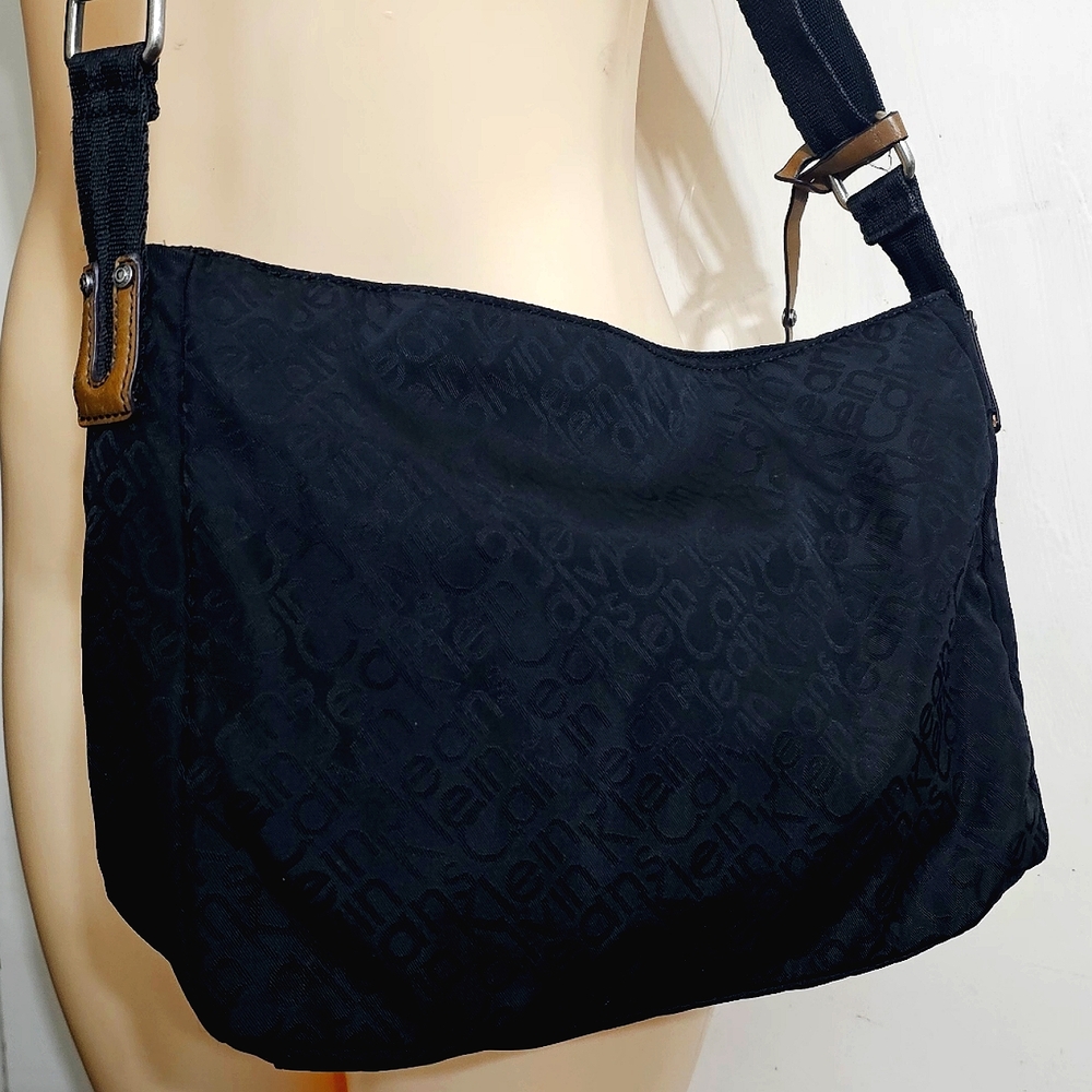 Calvin Klein jeans bag - Picture 3 of 5